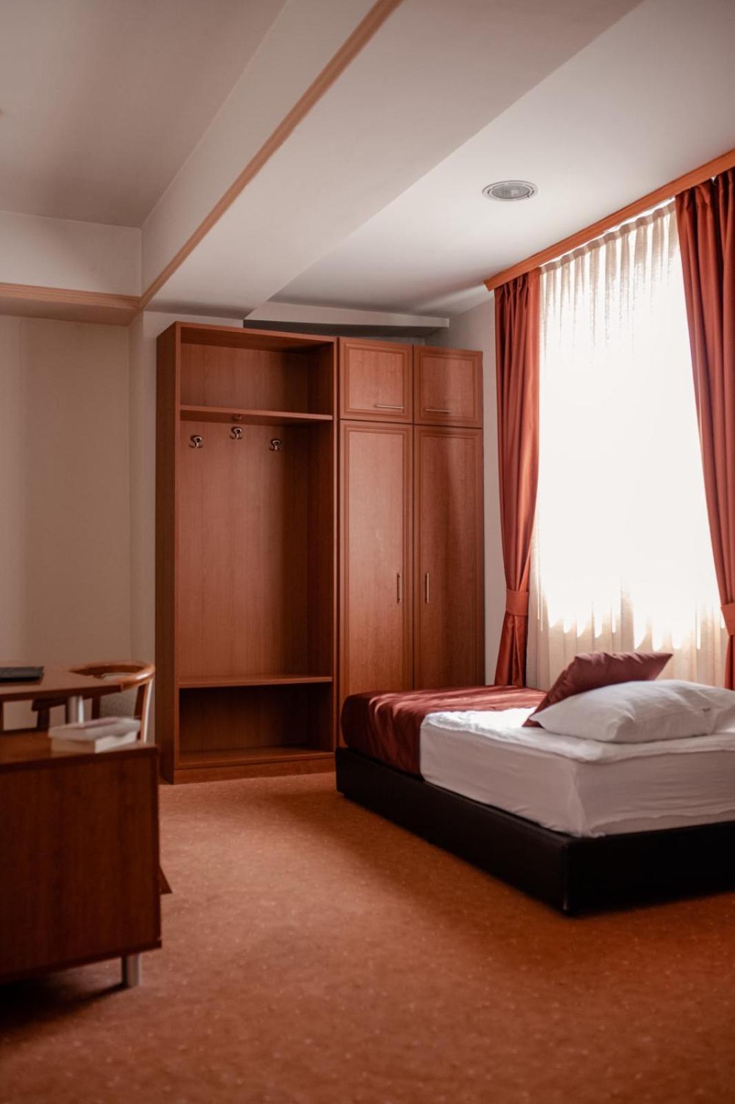 Hotel Drim & Spa Struga Ngoại thất bức ảnh
